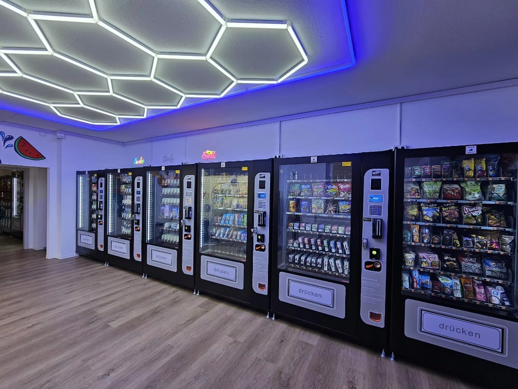 商業用スマートスナック自動販売機、現金レス決済対応 - Commercial Vending Machine のレビューと価格